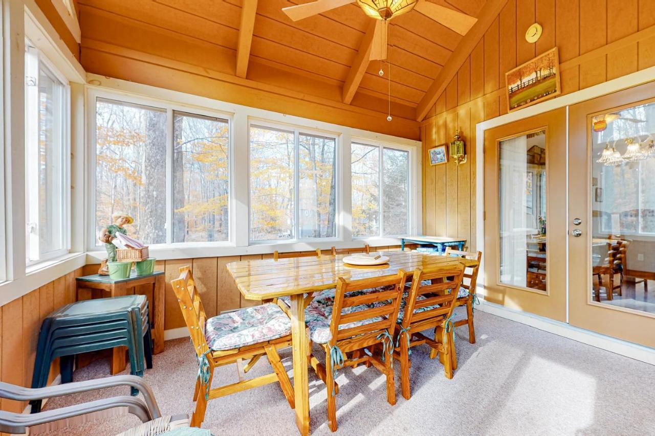 Friendship Lodge Pocono Lake Экстерьер фото