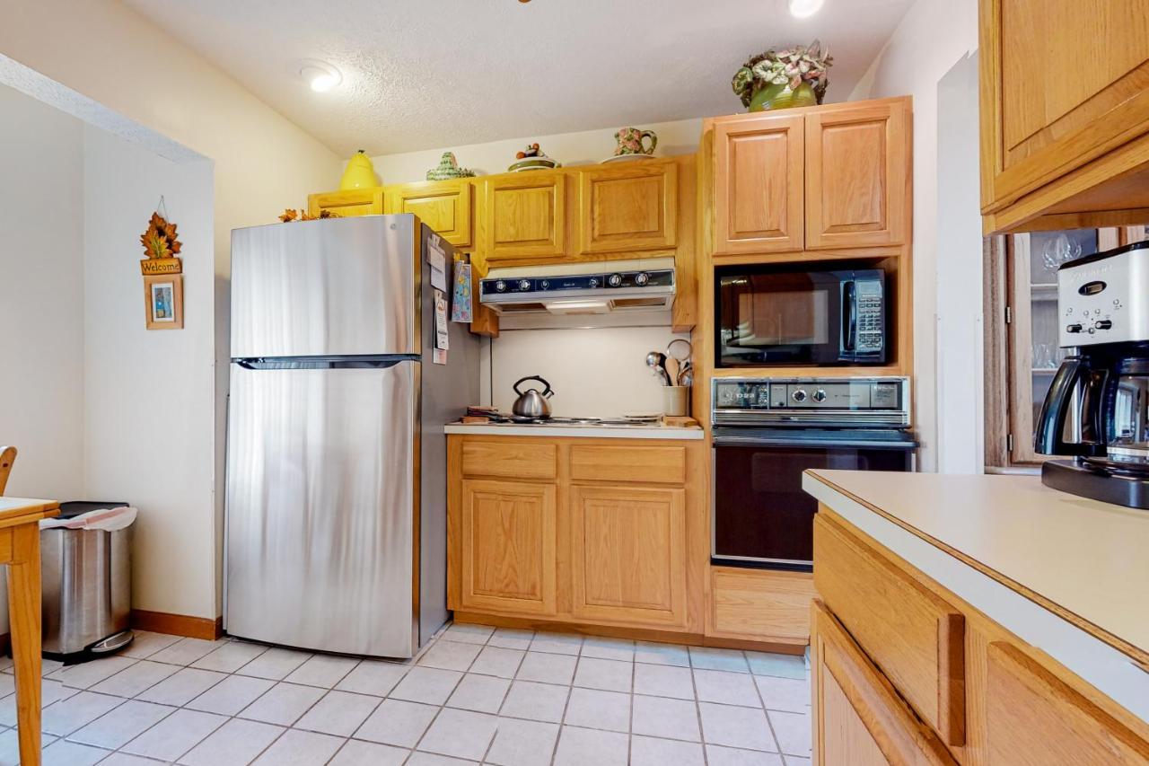 Friendship Lodge Pocono Lake Экстерьер фото