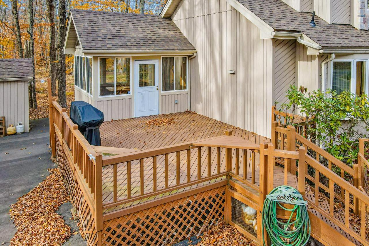 Friendship Lodge Pocono Lake Экстерьер фото